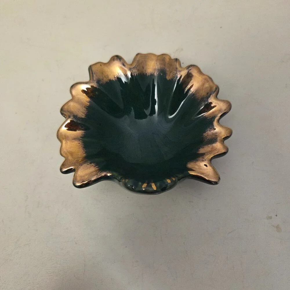 Vintage Unbranded Dark Green Gold Scalloped Edge Footed Trinket Soap Dish